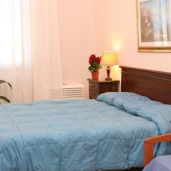Отель Gaudi Guest House Италия, Рим - отзывы, цены и фото номеров - забронировать отель Gaudi Guest House онлайн комната для гостей фото 5