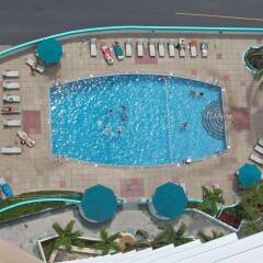 Ilikai Hotel & Luxury Suites бассейн фото 3