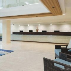 DoubleTree by Hilton Hotel Alana - Waikiki Beach интерьер отеля фото 3