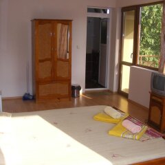 Отель Zora Guest House Болгария, Бургас - отзывы, цены и фото номеров - забронировать отель Zora Guest House онлайн удобства в номере