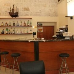 Hotel Adria Бари гостиничный бар
