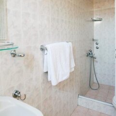 Отель Family Hotel Flora Болгария, Несебр - отзывы, цены и фото номеров - забронировать отель Family Hotel Flora онлайн ванная фото 2