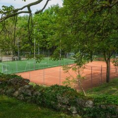 Отель Borgo San Luigi Строве спортивное сооружение