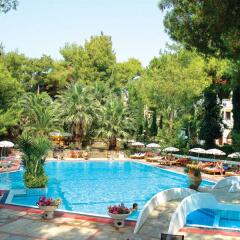 Отель Porfi Beach Hotel Греция, Ситония - 1 отзыв об отеле, цены и фото номеров - забронировать отель Porfi Beach Hotel онлайн с домашними животными