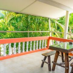 Отель Chez Charly Bungalow балкон