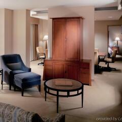 Отель The Blackwell Inn and Pfahl Conference Center США, Колумбус - отзывы, цены и фото номеров - забронировать отель The Blackwell Inn and Pfahl Conference Center онлайн комната для гостей