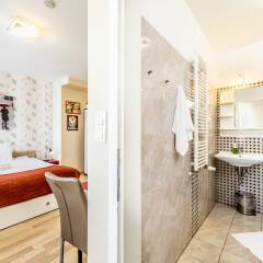 Отель Enjoy Budapest Aparthotel Венгрия, Будапешт - отзывы, цены и фото номеров - забронировать отель Enjoy Budapest Aparthotel онлайн ванная фото 2