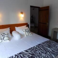Отель Prosperity Villa сейф в номере