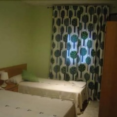 Отель Hostal Emilio Barajas Мадрид комната для гостей фото 2
