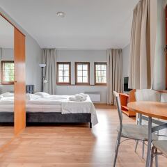 Апартаменты Dom & House - Apartments Zacisze Сопот комната для гостей фото 4
