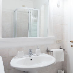Отель Veneto Exclusive Suite Италия, Рим - отзывы, цены и фото номеров - забронировать отель Veneto Exclusive Suite онлайн ванная