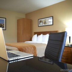 Отель Comfort Inn Sherbrooke Канада, Шербрук - отзывы, цены и фото номеров - забронировать отель Comfort Inn Sherbrooke онлайн удобства в номере фото 2