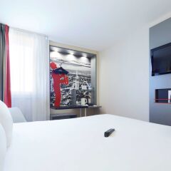 Отель Kyriad Paris Nord Porte de St Ouen комната для гостей фото 5