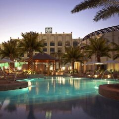 Отель Al Ain Rotana ОАЭ, Эль-Айн - отзывы, цены и фото номеров - забронировать отель Al Ain Rotana онлайн бассейн фото 2