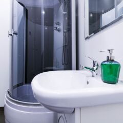 Гостиница SuperHostel на Невском пр 117 в Санкт-Петербурге отзывы, цены и фото номеров - забронировать гостиницу SuperHostel на Невском пр 117 онлайн Санкт-Петербург ванная