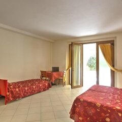 Отель Albergo Le Piante Манерба-дель-Гарда комната для гостей фото 4