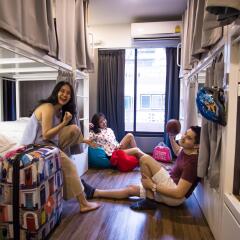 Click Hostel Бангкок гостиничный бар
