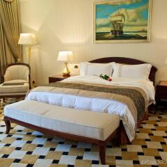 Гостиница Royal Tulip Almaty комната для гостей