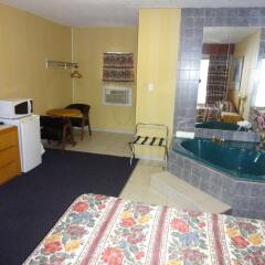 Отель Advance Inn Канада, Ниагара-Фолс - отзывы, цены и фото номеров - забронировать отель Advance Inn онлайн комната для гостей фото 3