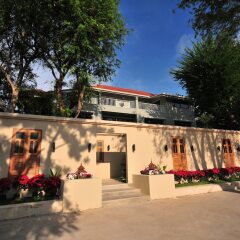 Отель Anantasila Villa by the Sea парковка
