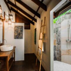 Отель Koh Jum Beach Villas ванная фото 2