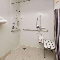 Отель La Quinta Inn & Suites Dallas North Central ванная