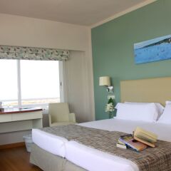 Hotel Santo Tomas Эс-Мигхорн-Гран комната для гостей фото 2