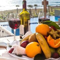 Отель Capital Coast Resort And Spa бассейн фото 4