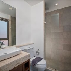Отель Villa Maluku Пхукет ванная