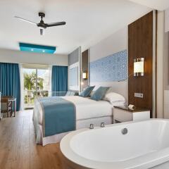 Отель Riu Palace Riviera Maya Плая-дель-Кармен ванная