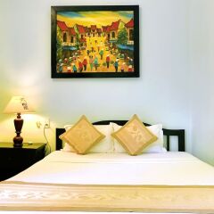 Отель Han Thuyen Homestay сейф в номере