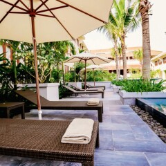 Отель Almanity Hoi An Wellness Resort бассейн