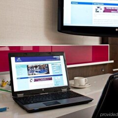 Отель Delta Hotels by Marriott Calgary South Канада, Калгари - отзывы, цены и фото номеров - забронировать отель Delta Hotels by Marriott Calgary South онлайн интерьер отеля