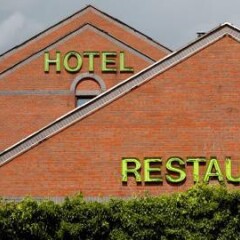 Отель Campanile Liverpool Великобритания, Ливерпуль - отзывы, цены и фото номеров - забронировать отель Campanile Liverpool онлайн спортивное сооружение
