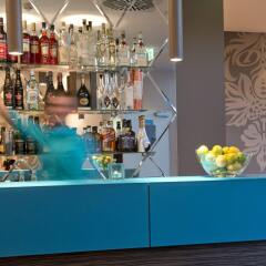 Отель Motel One München City West Германия, Мюнхен - отзывы, цены и фото номеров - забронировать отель Motel One München City West онлайн гостиничный бар