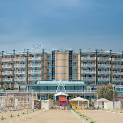 Отель Savoia Hotel Rimini Италия, Римини - 7 отзывов об отеле, цены и фото номеров - забронировать отель Savoia Hotel Rimini онлайн пляж фото 2