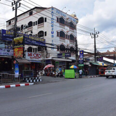 Отель Patong Sub Inn