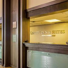 Отель Quality Inn & Suites Denver Stapleton интерьер отеля