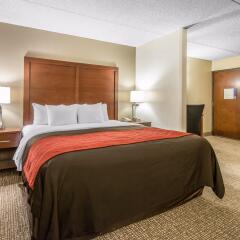 Отель Comfort Inn & Suites Denver комната для гостей фото 2