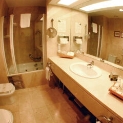 Sercotel Gran Hotel Conde Duque ванная фото 2