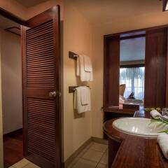 Отель Manava Beach Resort and Spa Moorea Французская Полинезия, Папеэте - отзывы, цены и фото номеров - забронировать отель Manava Beach Resort and Spa Moorea онлайн ванная фото 2