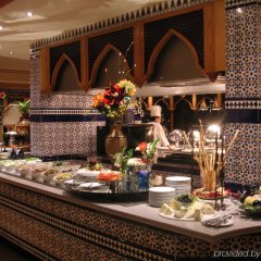 Отель InterContinental Muscat, an IHG Hotel Оман, Маскат - отзывы, цены и фото номеров - забронировать отель InterContinental Muscat, an IHG Hotel онлайн питание