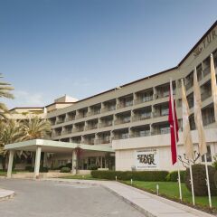 Отель Queen's Park Turkiz Kemer - All Inclusive парковка