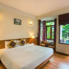 Отель Riverside Oasis Villa комната для гостей