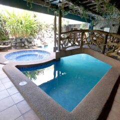 Отель Crown Regency Residences - Cebu бассейн фото 3