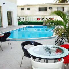 Chesney Hotel in Lagos, Nigeria from 79$, photos, reviews - zenhotels.com pool