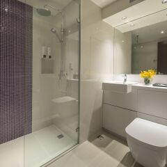 Отель Travelodge Sukhumvit 11 Бангкок ванная фото 2