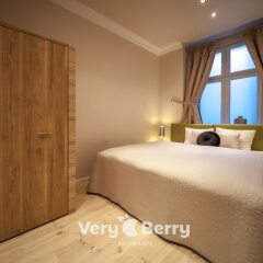 Отель Very Berry Apartments Kramarska 18 Польша, Познань - отзывы, цены и фото номеров - забронировать отель Very Berry Apartments Kramarska 18 онлайн комната для гостей