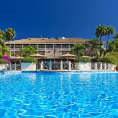 Отель Lindner Golf Resort Portals Nous бассейн