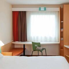 Отель ibis Hotel Köln Centrum Германия, Кёльн - отзывы, цены и фото номеров - забронировать отель ibis Hotel Köln Centrum онлайн комната для гостей фото 5